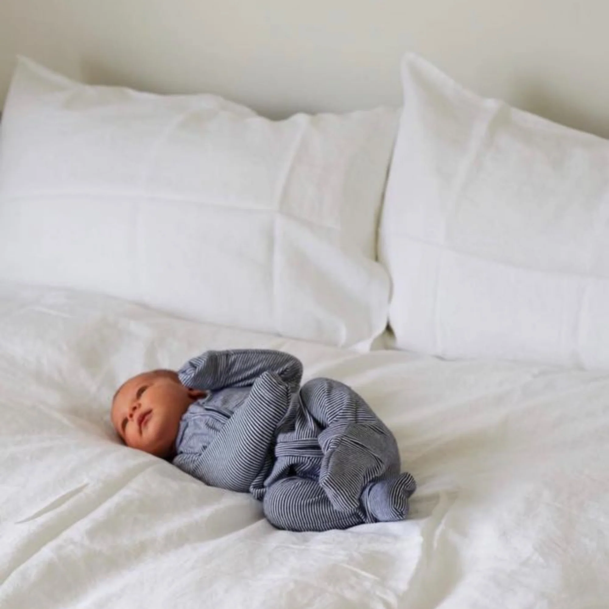 Brilliant White Linen Pillowcases - Image 10