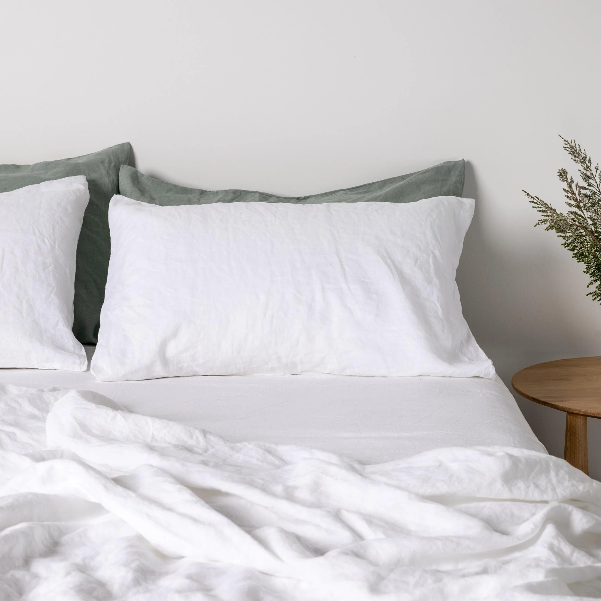Brilliant White Linen Pillowcases - Image 4