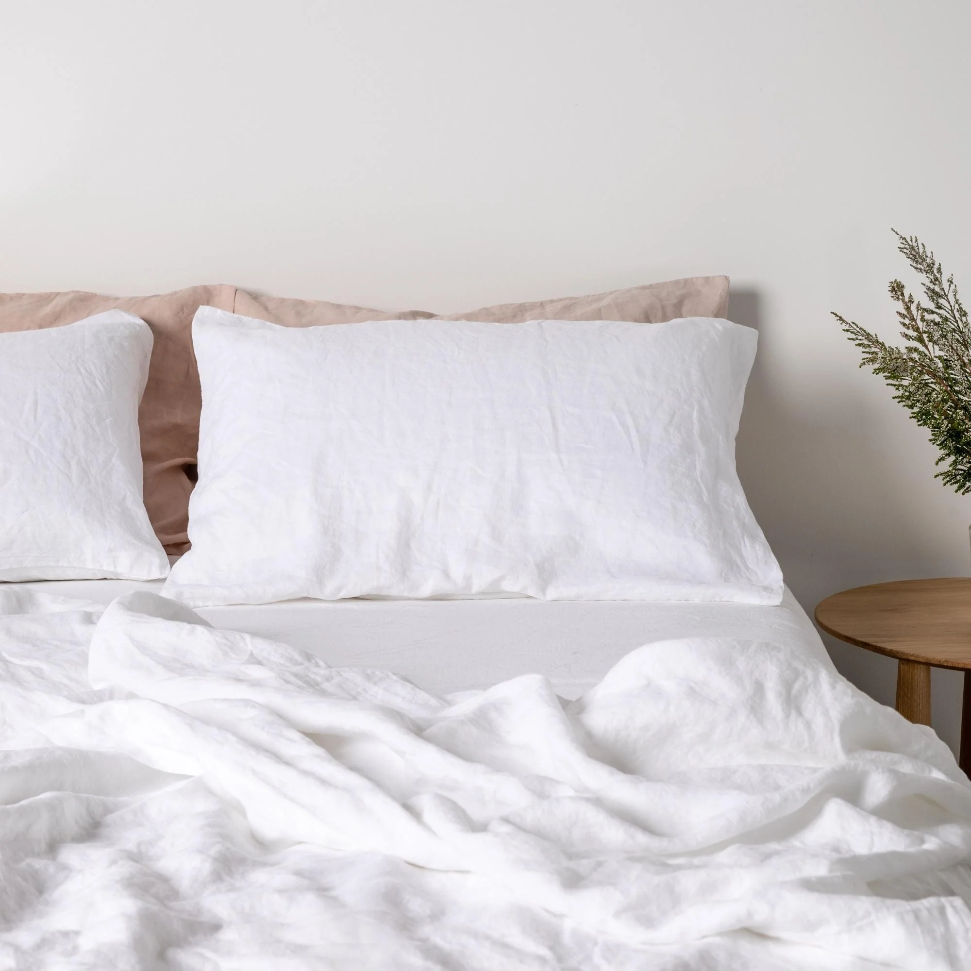 Brilliant White Linen Sheets Set - Image 6