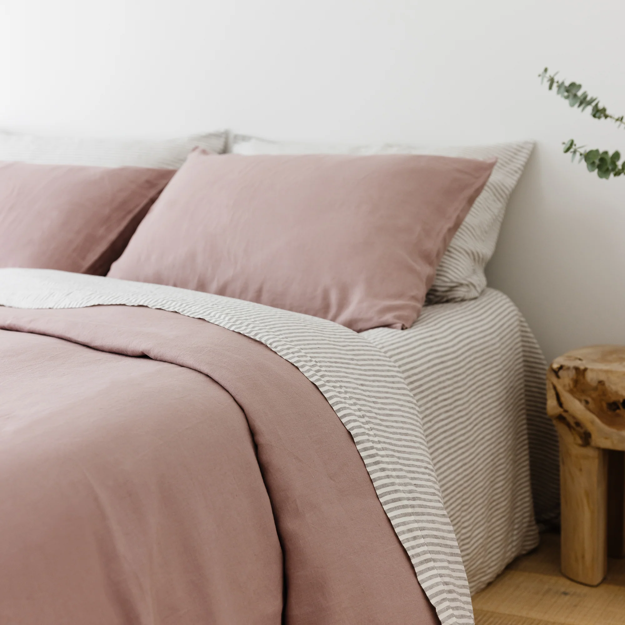 Grey Stripes Linen Sheets Set - Image 27