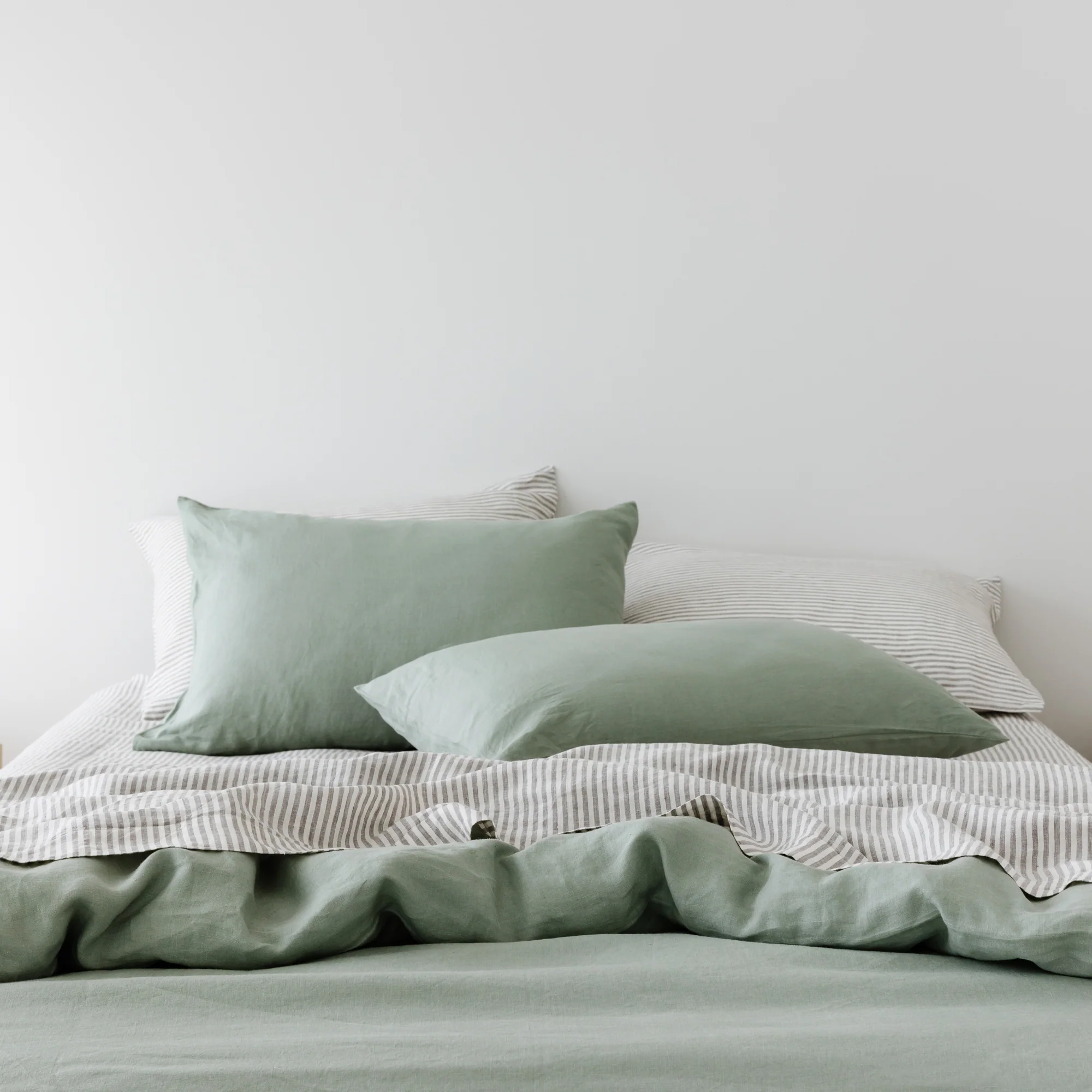 Grey Stripes Linen Sheets Set - Image 32