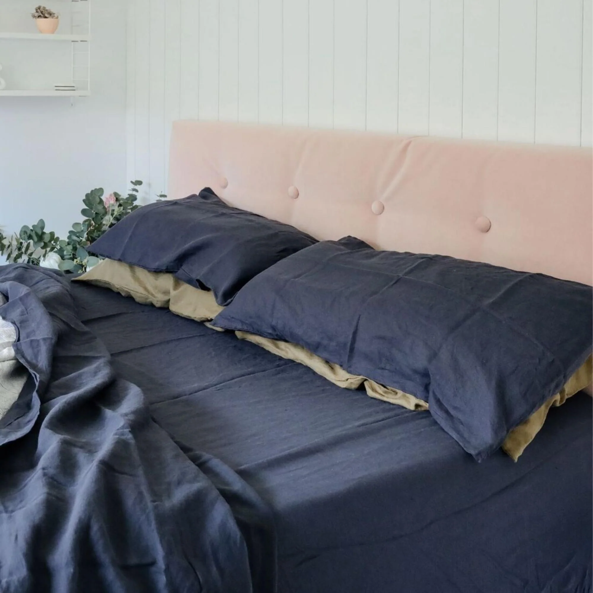 Midnight Blue Linen Fitted Sheet - Image 6