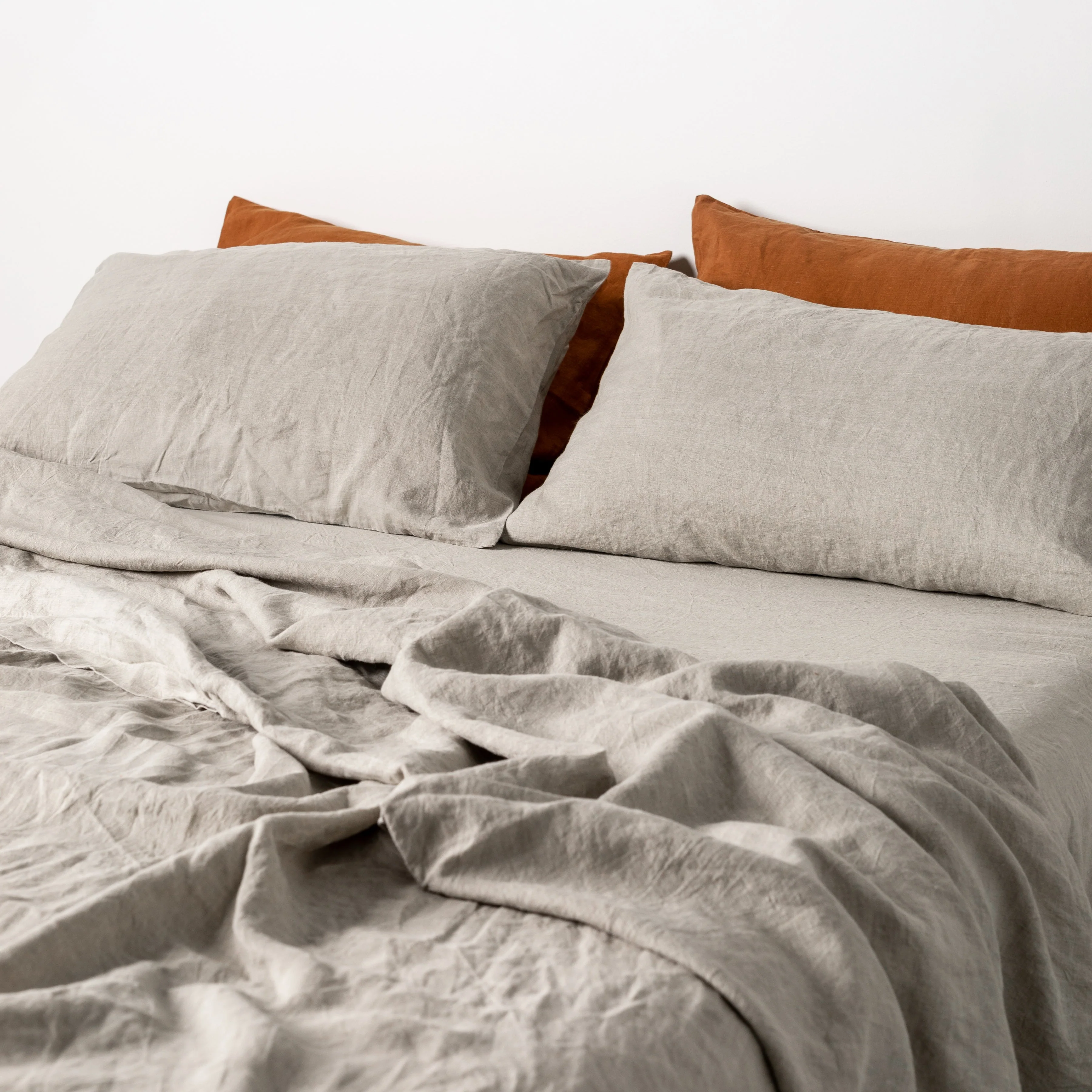 Natural Linen Sheets Set - Image 4