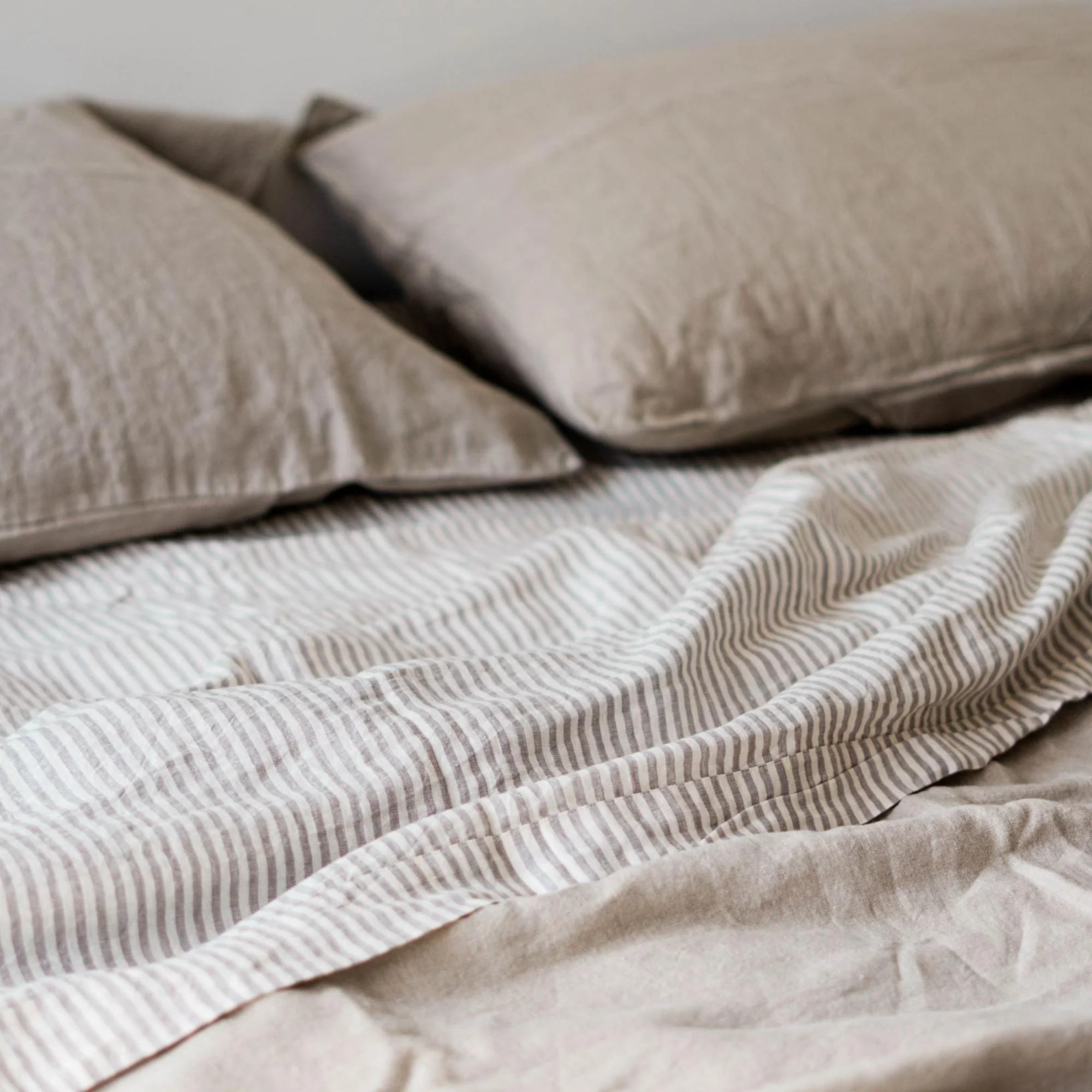 Natural Linen Sheets Set - Image 8