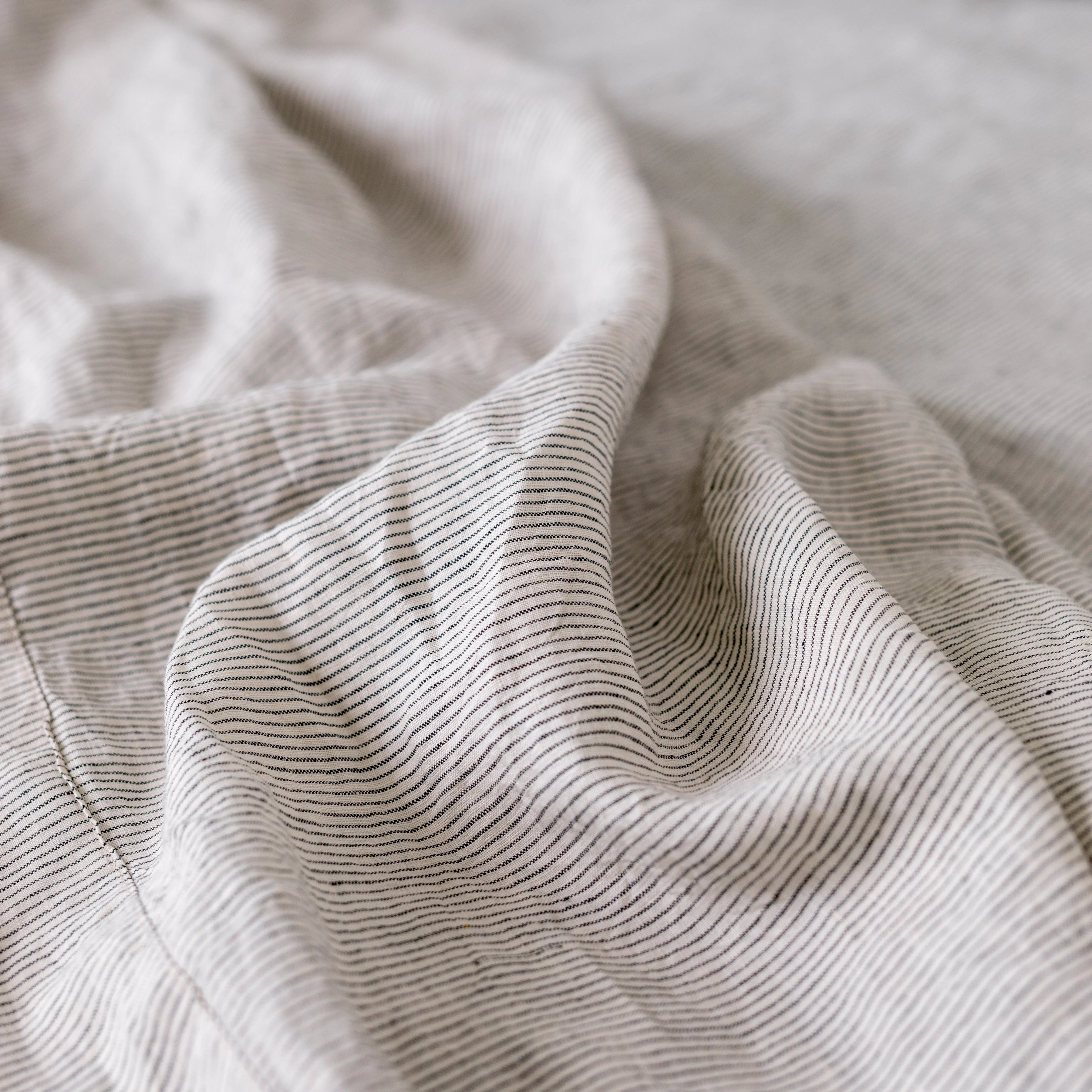 Pinstripes Linen Sheets Set - Image 5