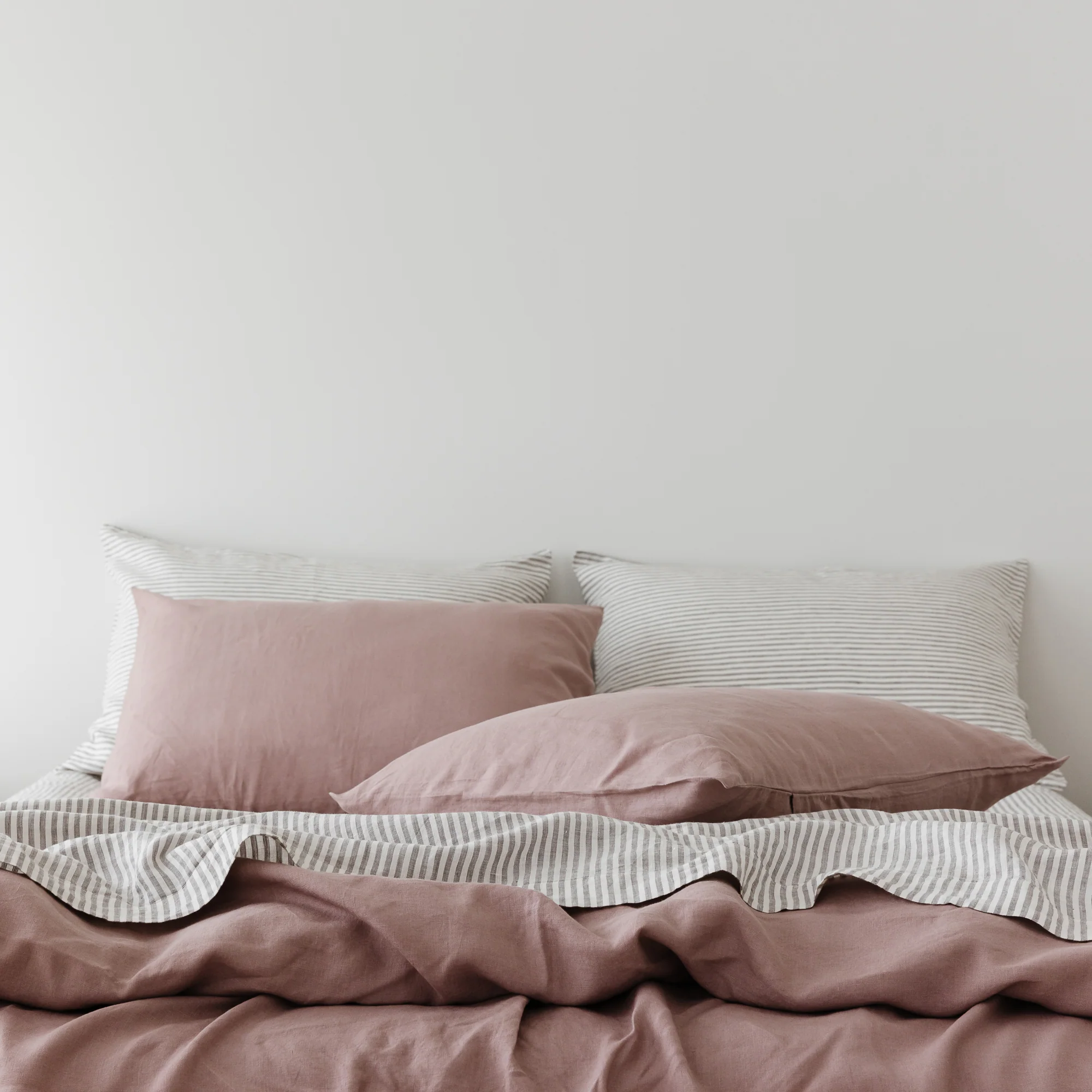 Rosewood Pink Linen Duvet - Image 9
