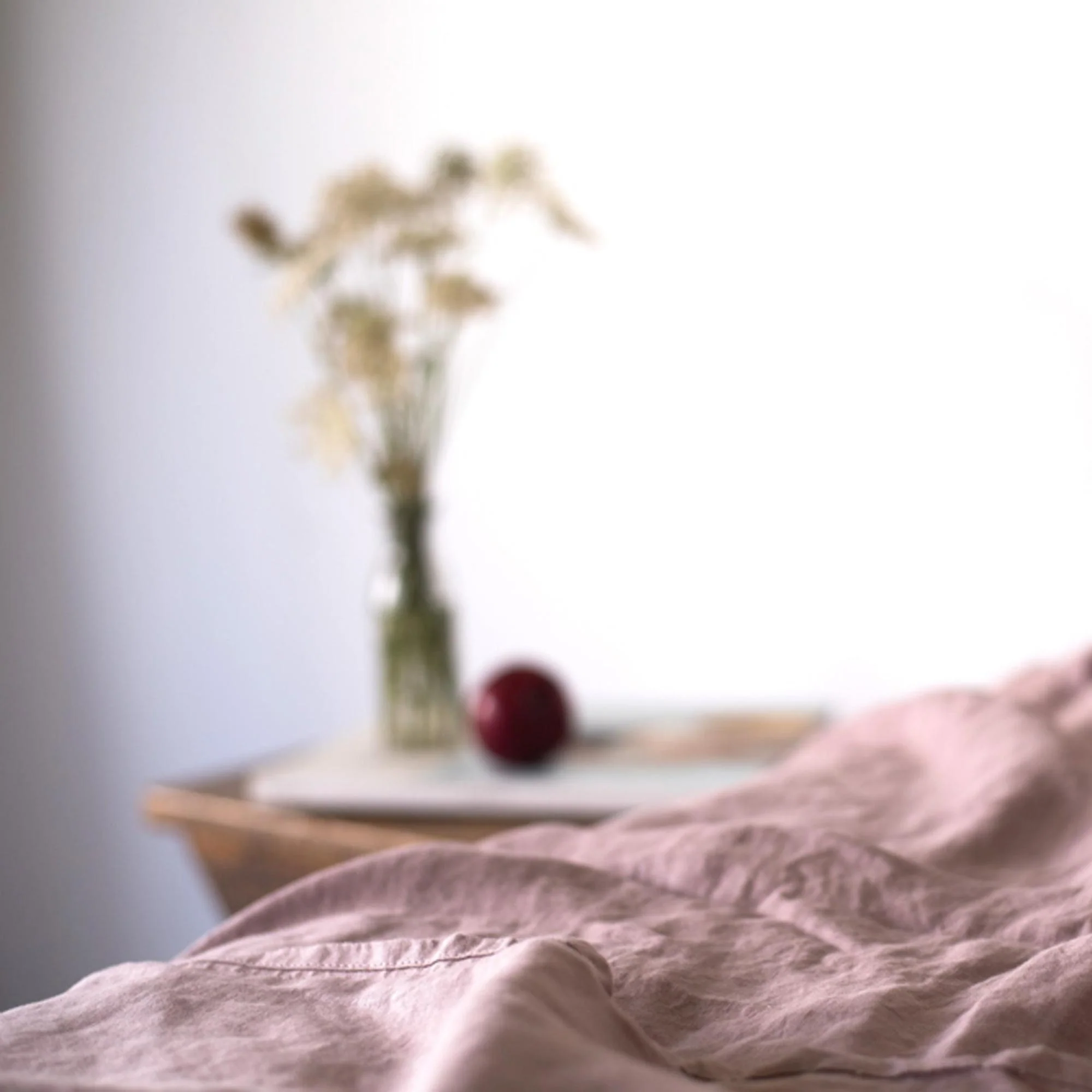 Rosewood Pink Linen Sheets Set - Image 6